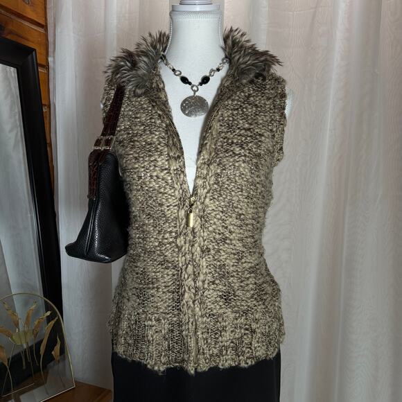 Charter Club Brown Chunky Knit Faux Fur Collar Sweater Vest Petite - Picture 1 of 8